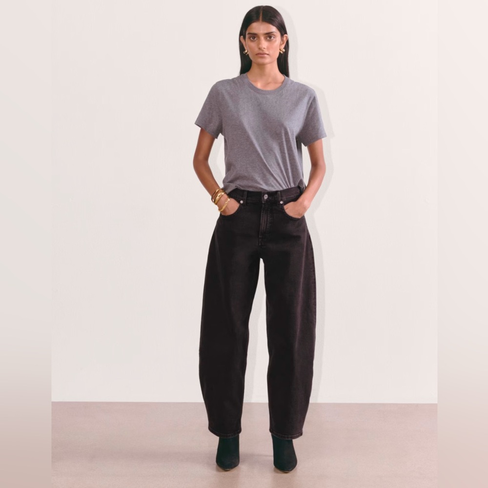 Everlane the way high curve Jean size 29 long washed black